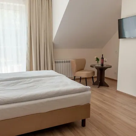 Diana Ubytování v soukromí Rozalin (Pruszkow)